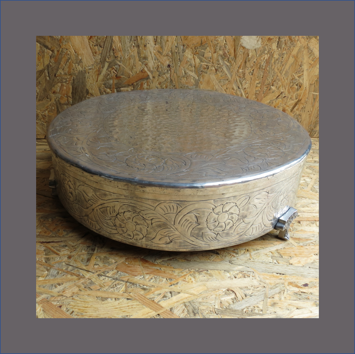 silver-pewter-cake-stand